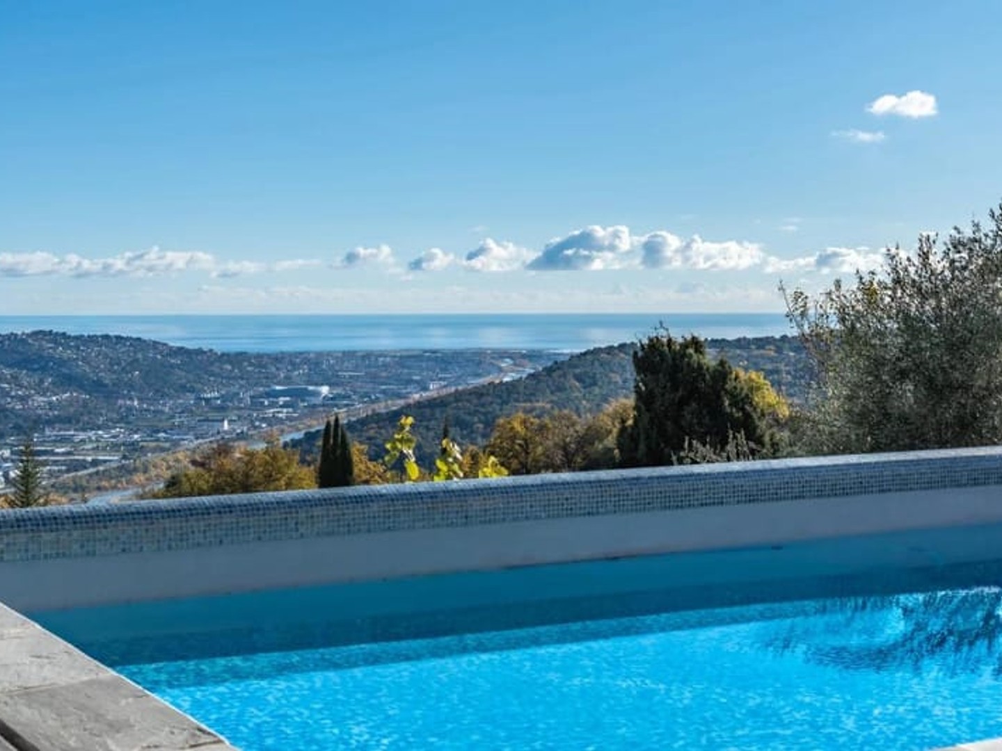 Gattières//Maison Individuelle 7 pièces