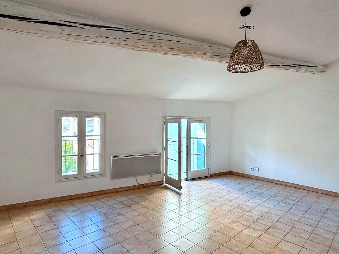 Appartement à vendre - 2 pièces - 50m2 - L'isle-Sur-La-Sorgue (84800)