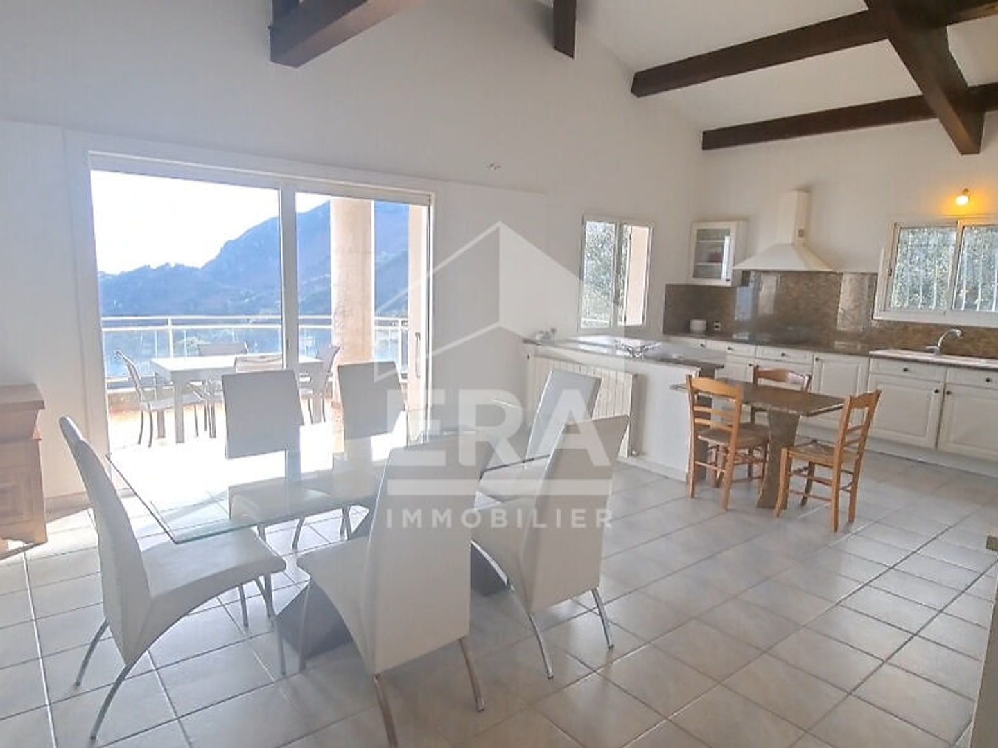 Maison à vendre - 7 pièces - 233m2 - San-Giovanni-Di-M... (20230)