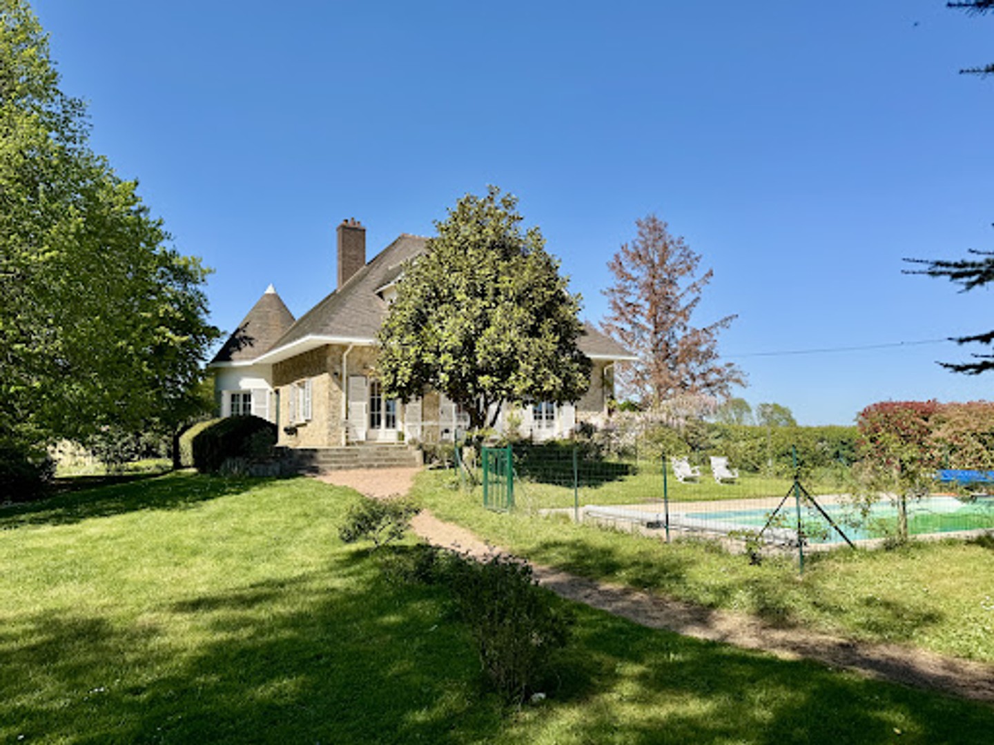 Maison à vendre - 8 pièces - 200m2 - Charolles (71120)
