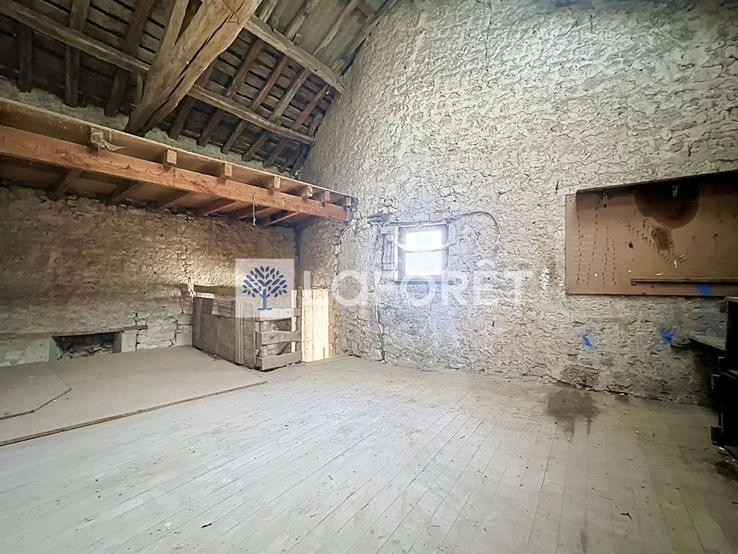 Maison à vendre - 6 pièces - 150m2 - Loudun (86200)