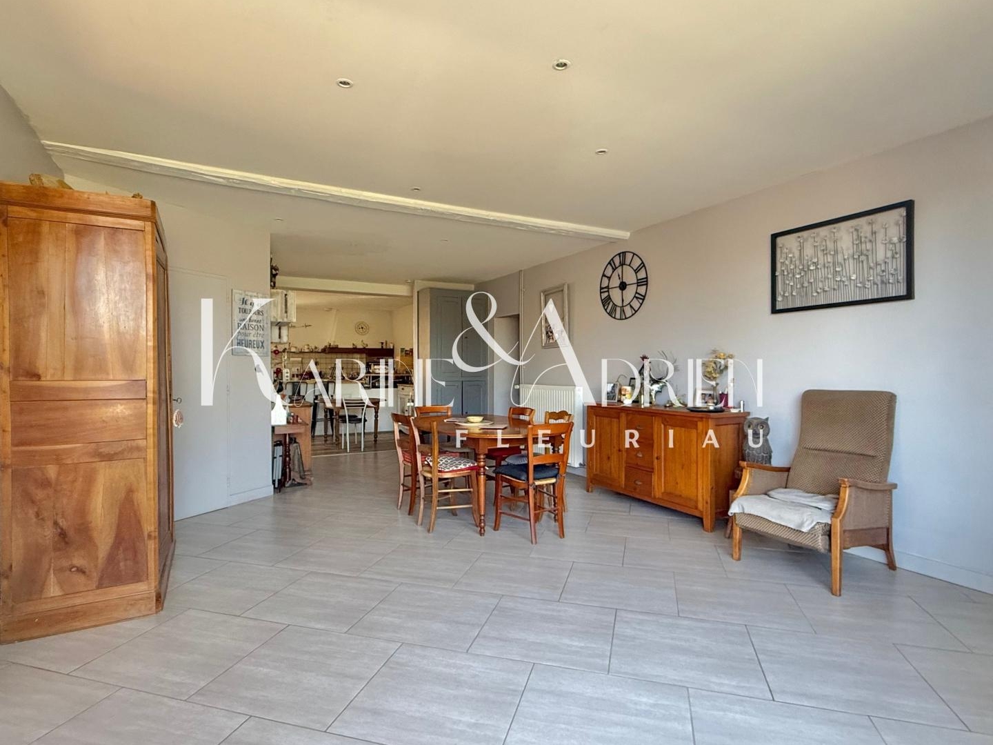 Maison à vendre - 7 pièces - 177m2 - Coulonges-Sur-L'a... (79160)