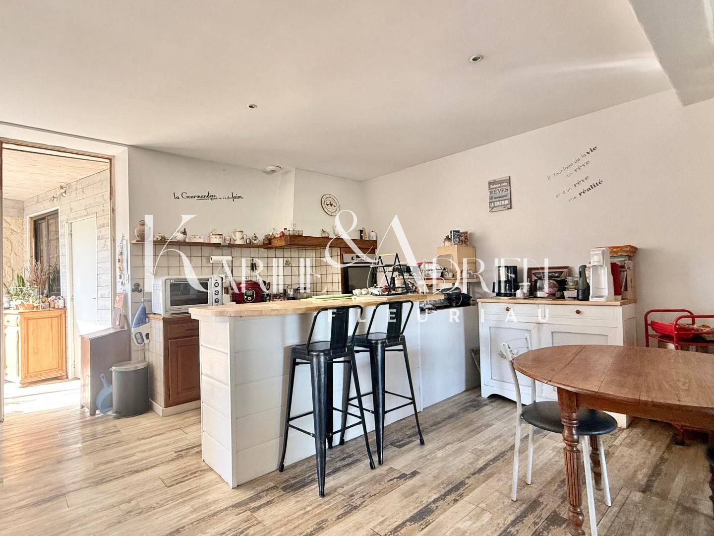 Maison à vendre - 7 pièces - 177m2 - Coulonges-Sur-L'a... (79160)