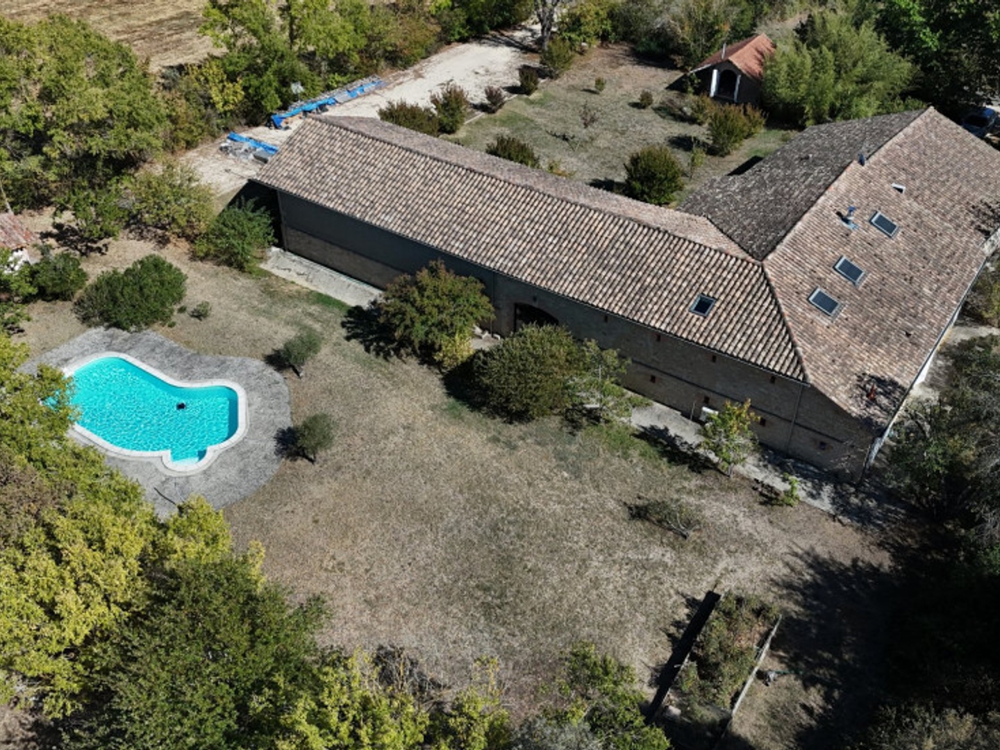 Maison 8 pièces 374 m²
