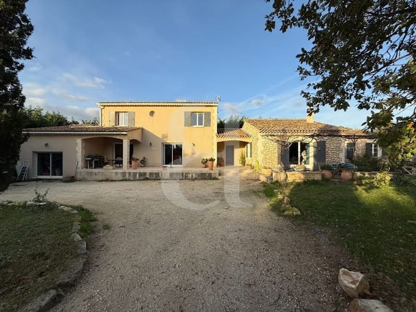 Villa 6 pièces 250 m²