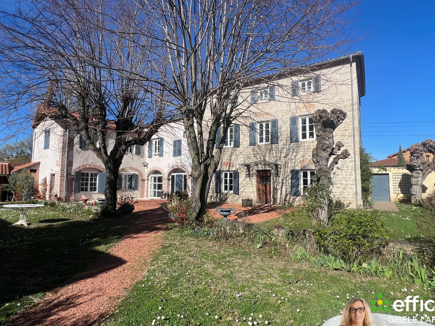 Maison 12 pièces 336 m²