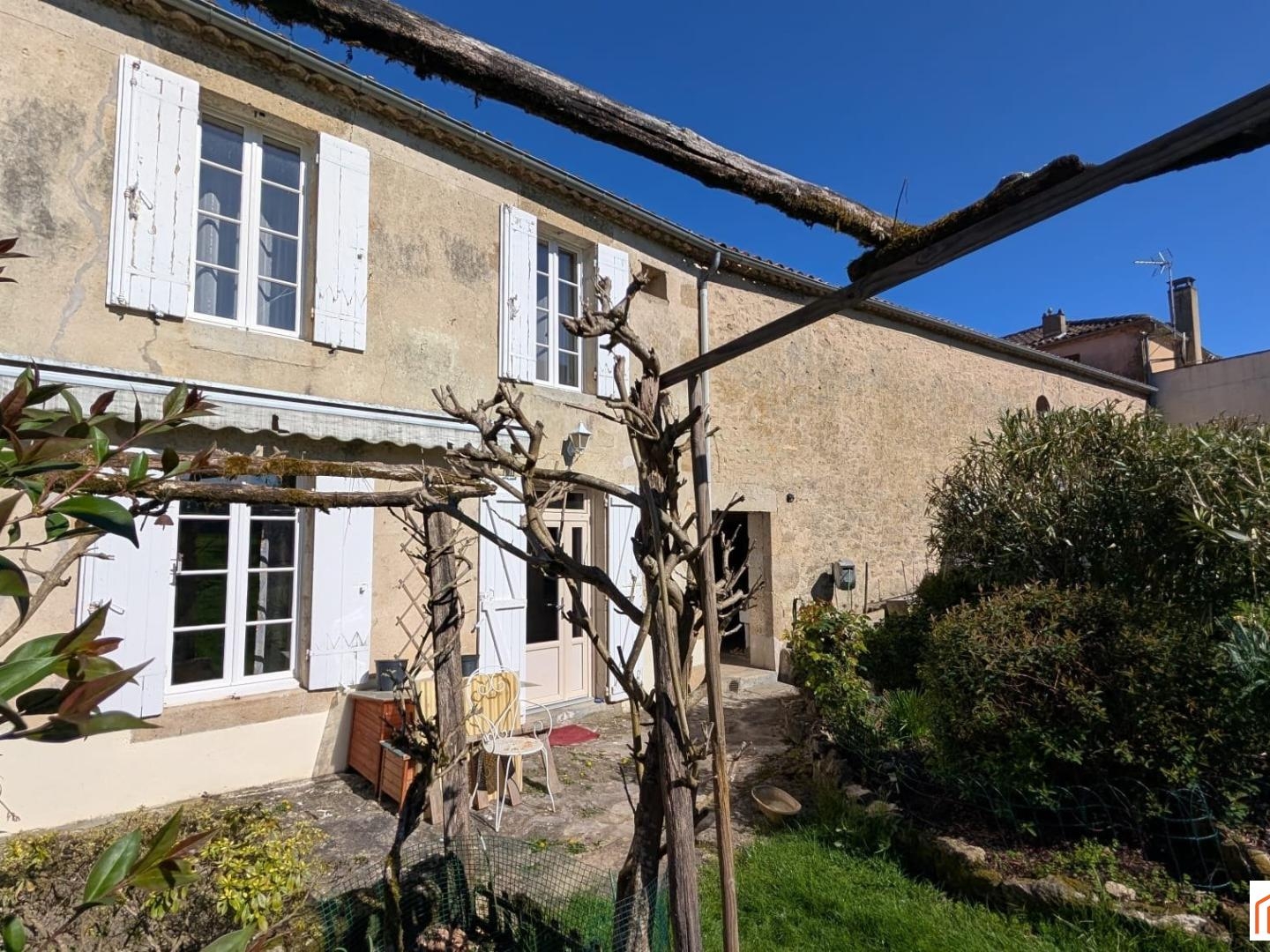 Maison à vendre - 6 pièces - 162m2 - Loubens (33190)