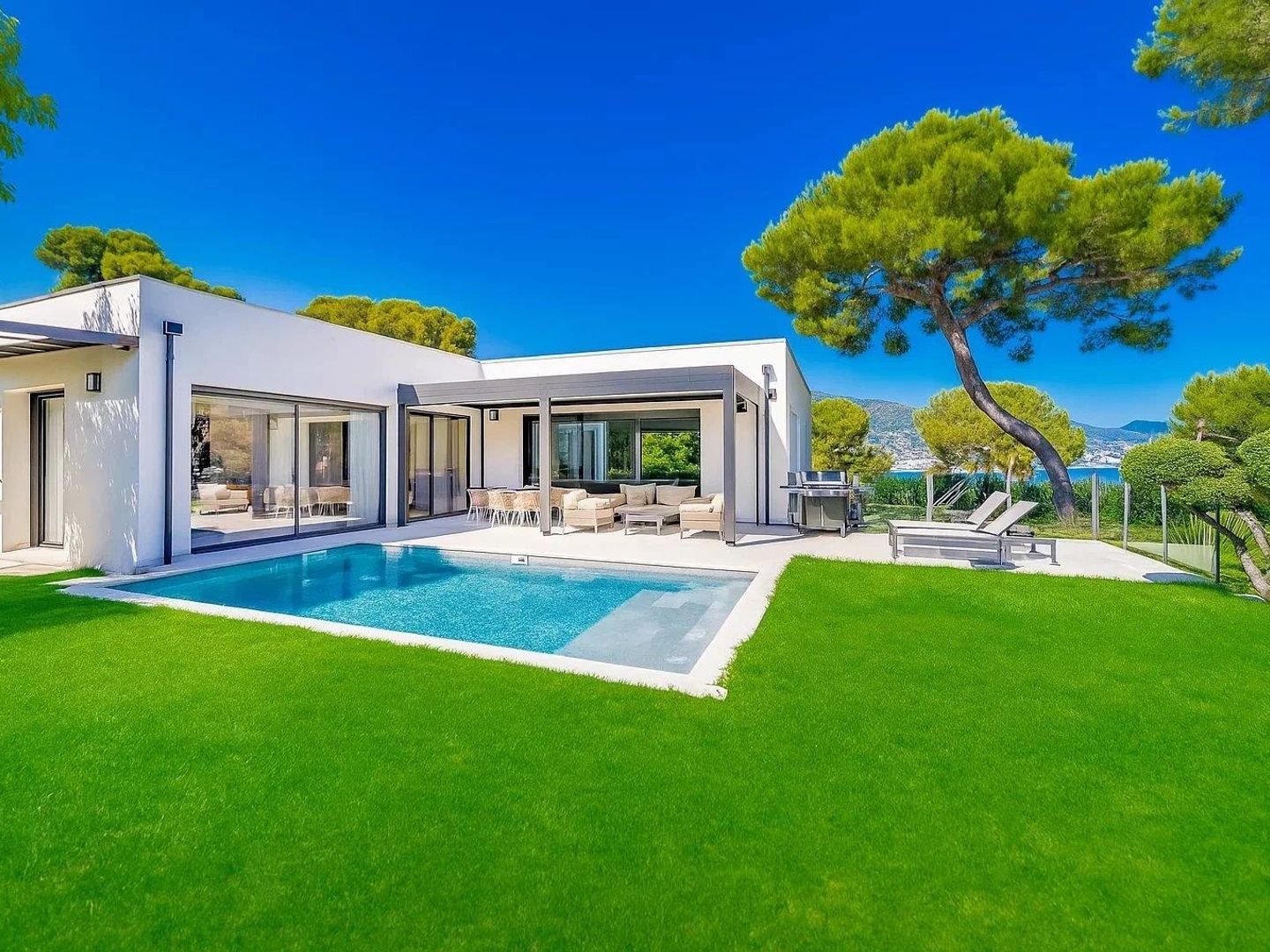 Maison à vendre - 296m2 - Roquebrune-Cap-Ma... (06190)