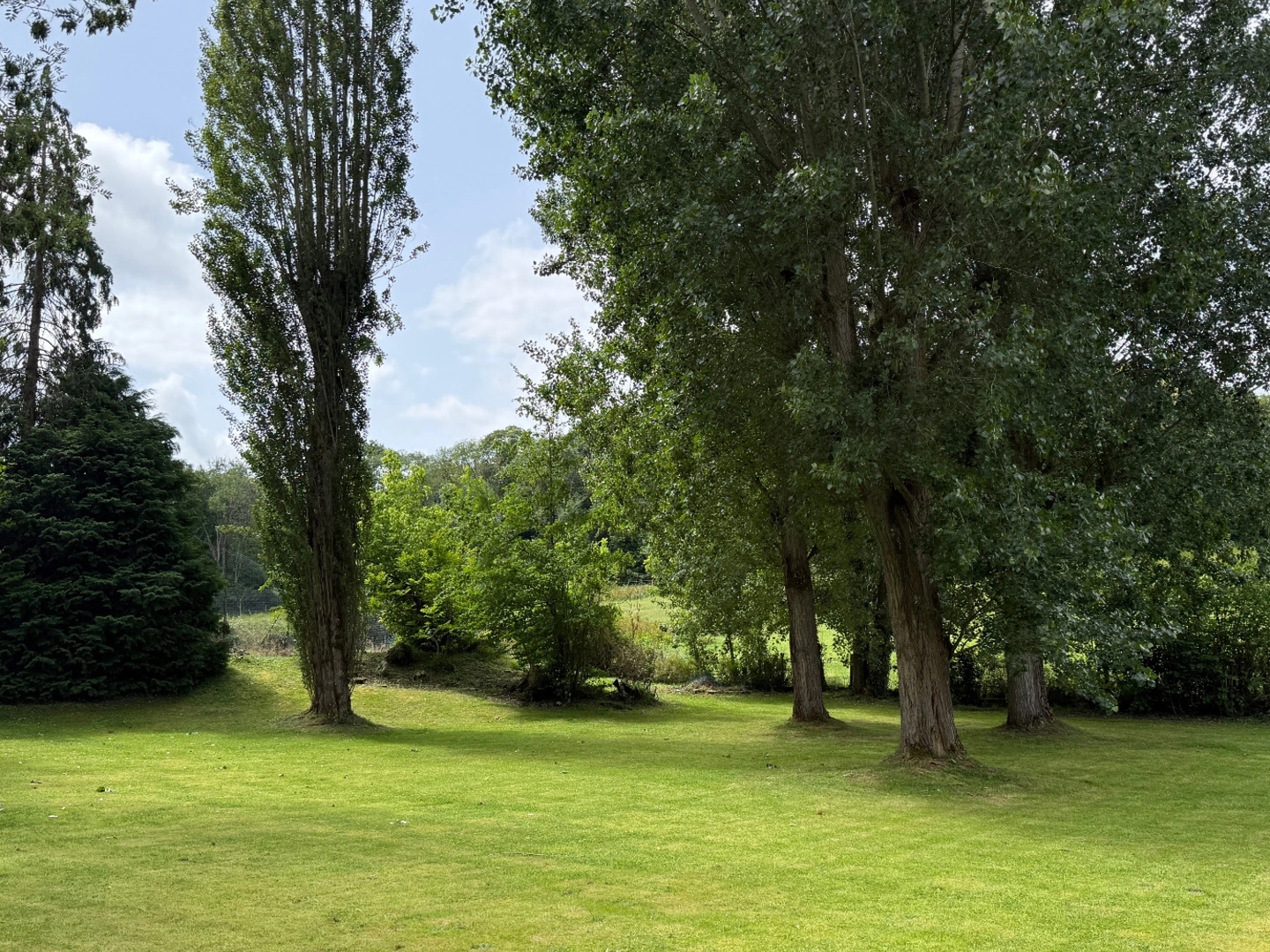 Terrain à vendre - 980m2 - Grisy-Les-Plâtres (95810)