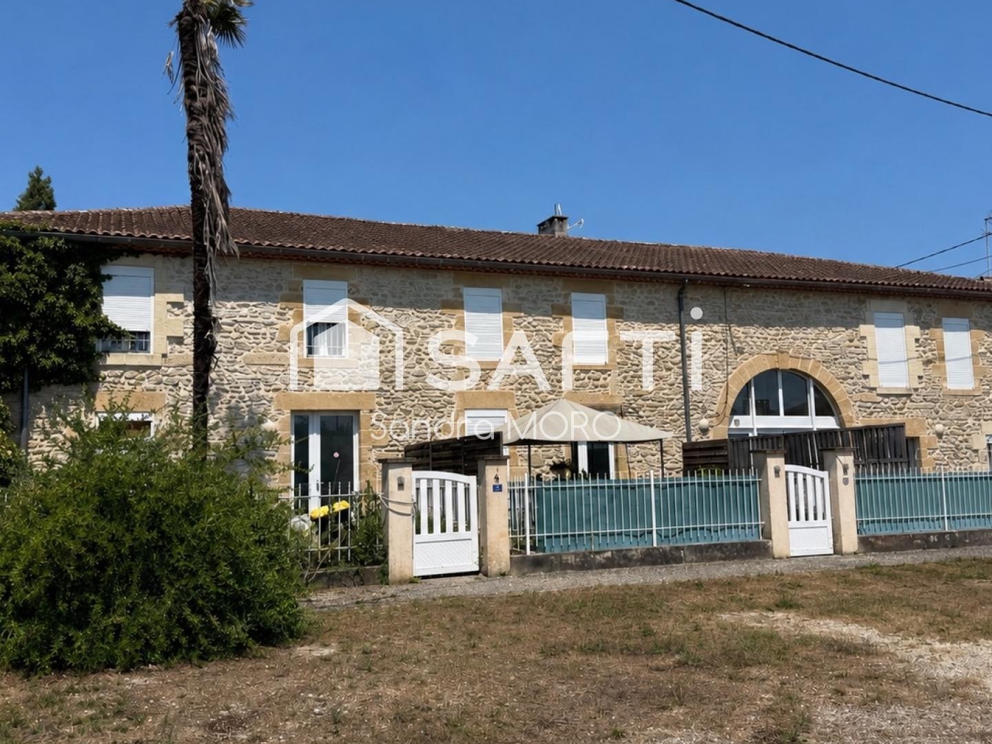 Immeuble à vendre - 17 pièces - 609m2 - Casseuil (33190)