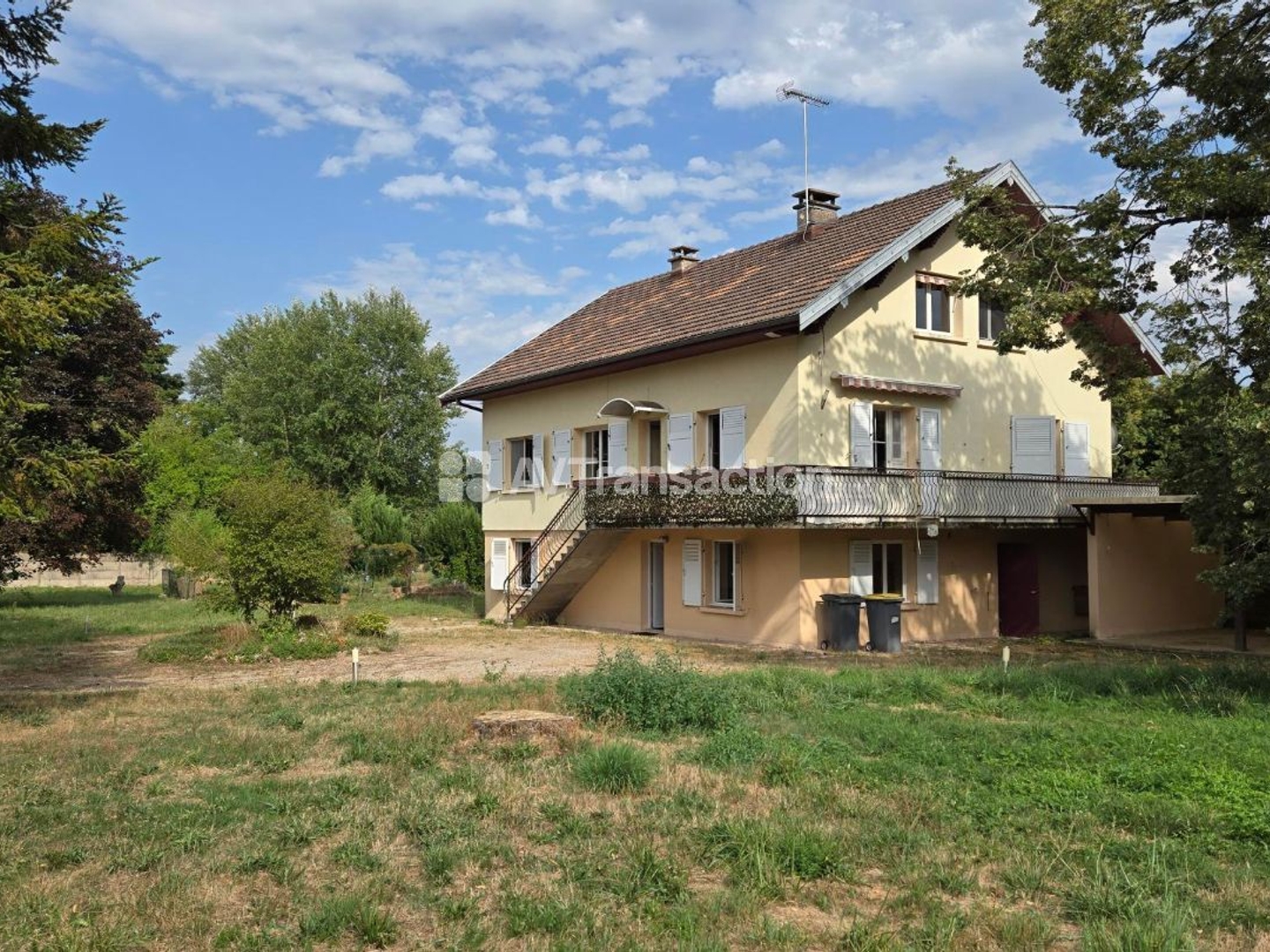 PROPRIÉTÉ ISOLÉE DE 300 M² SUR 76 ares