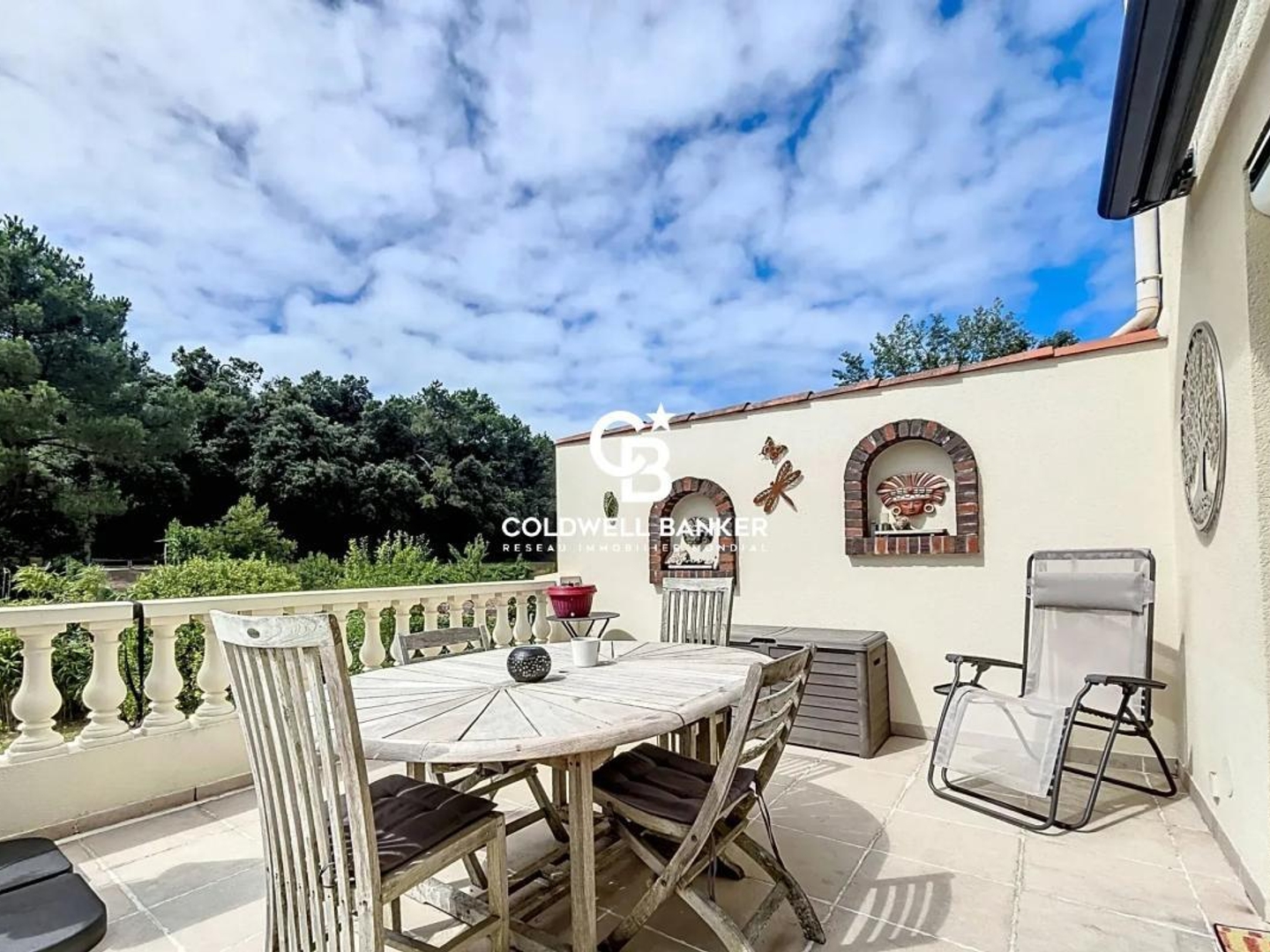Vends propriété - 203 m² - 8 pièces, 5 chambres - Longeville-sur-Mer 85560