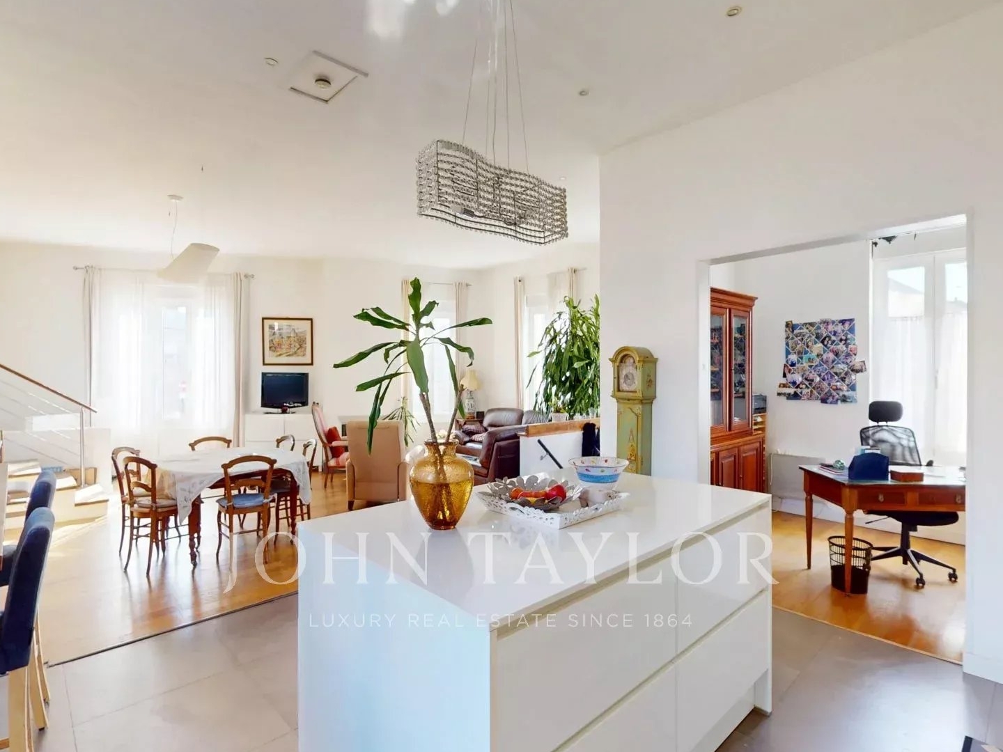 Maison à vendre - 7 pièces - 180m2 - Bordeaux (33100)