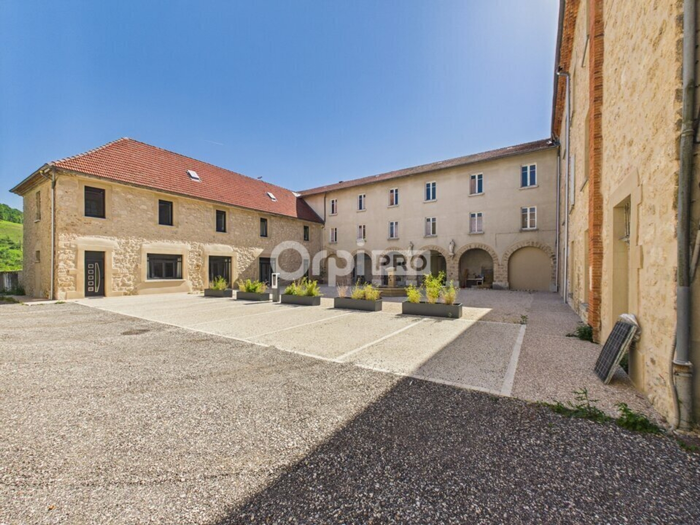 IMMEUBLE A VENDRE