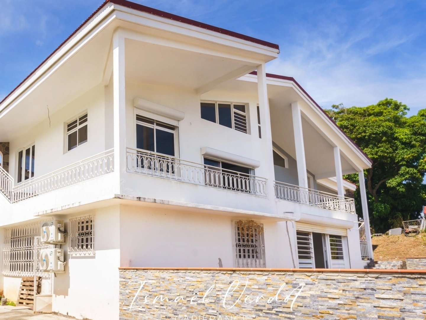 Maison à vendre - 20 pièces - 392m2 - Petit-Bourg (97170)