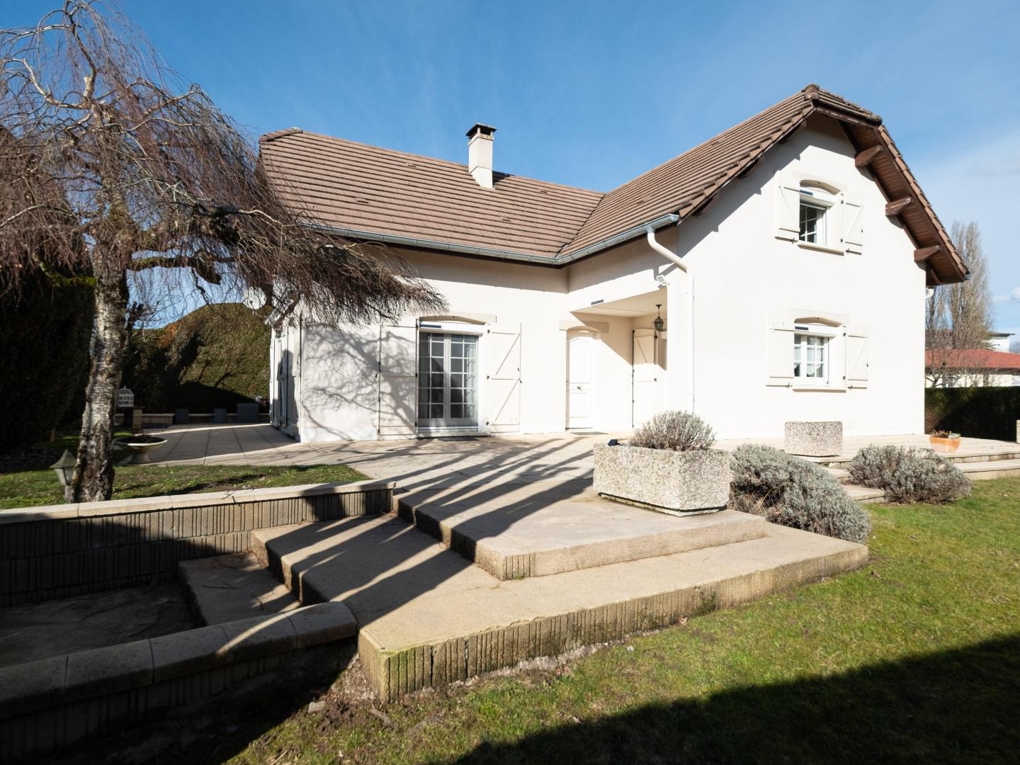 SOUS OFFRE D'ACHAT... Maison super lumineuse, impasse dans quartier calme, bon état général, proche toutes commodités