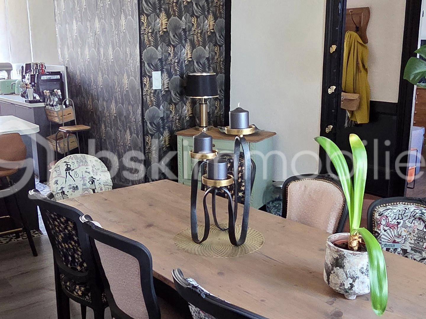 Maison 8 pièces 131 m²