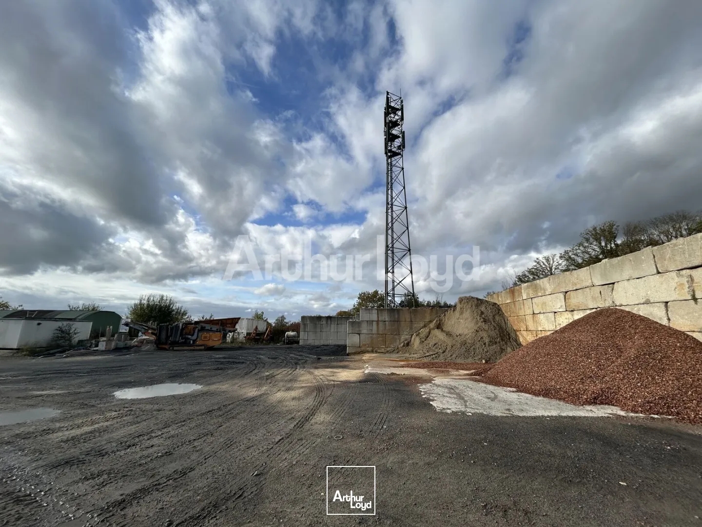 Locaux à vendre - 1104m2 - Bruille-Saint-Amand (59199)