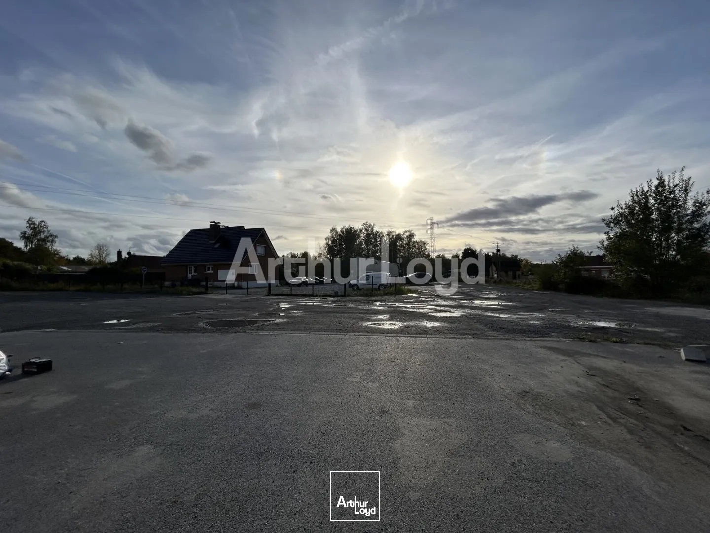 Locaux à vendre - 1104m2 - Bruille-Saint-Amand (59199)