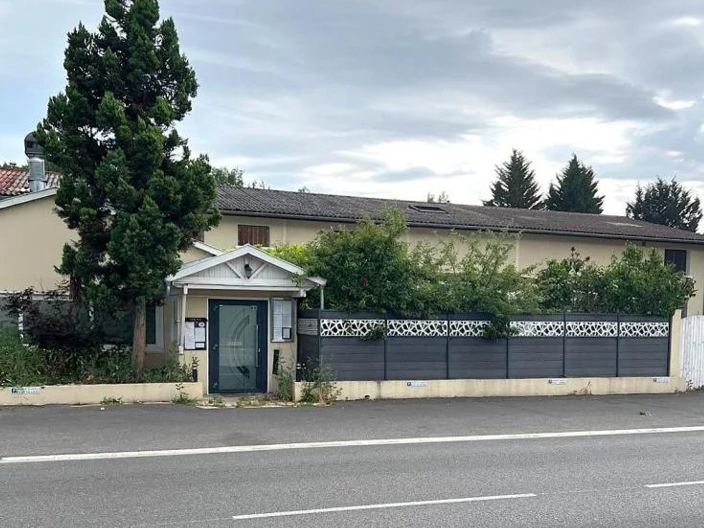 Bâtiment Commercial À Vendre