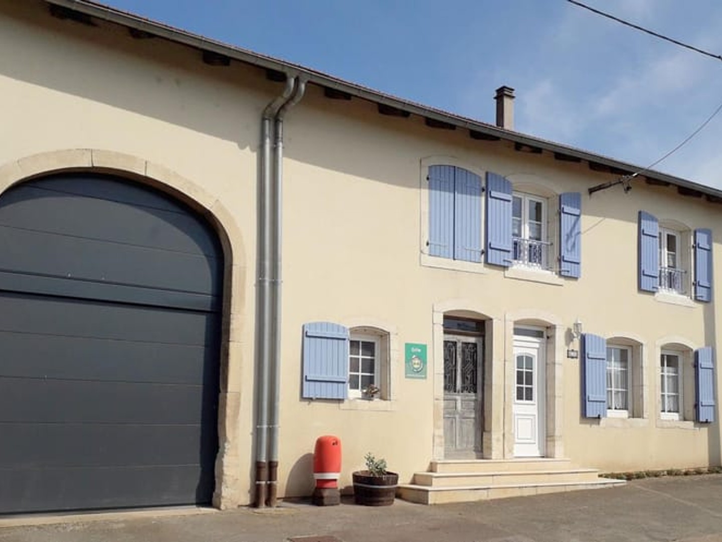 maison 180 m2 habitable + grange + hangar