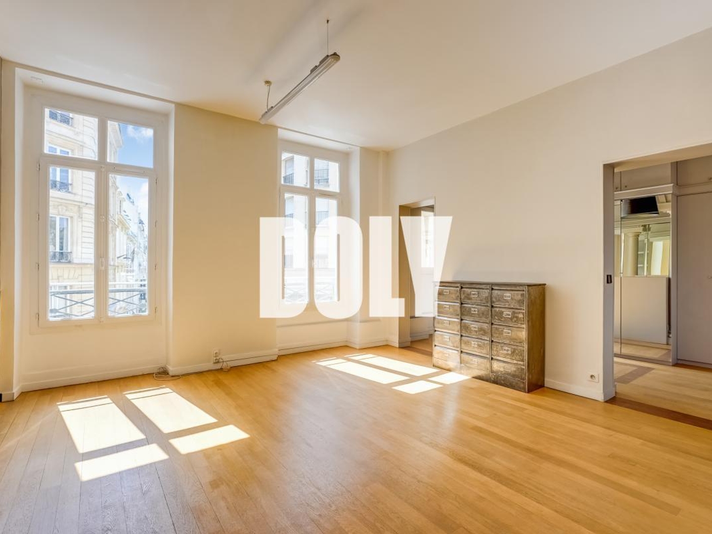 Locaux à vendre - 2 pièces - 59m2 - Paris 16e (75016)