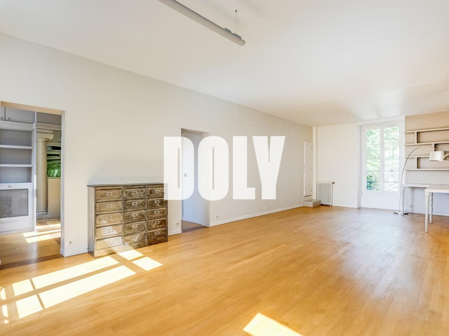 Locaux à vendre - 2 pièces - 59m2 - Paris 16e (75016)