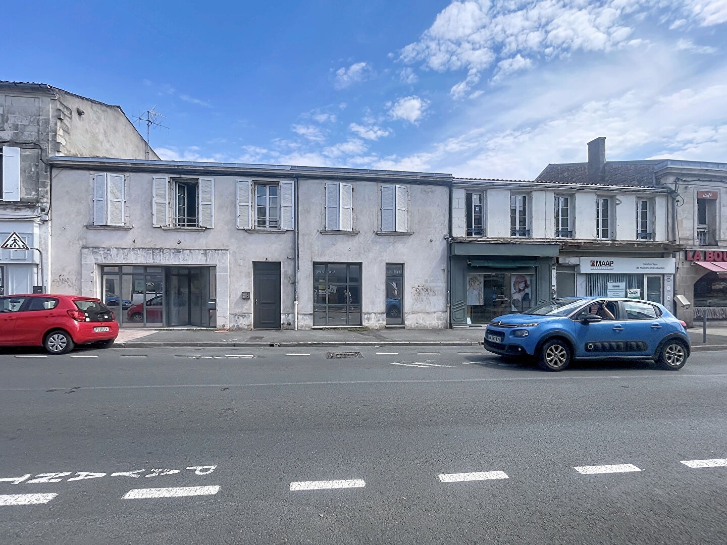Local commercial 2 pièces 57 m²