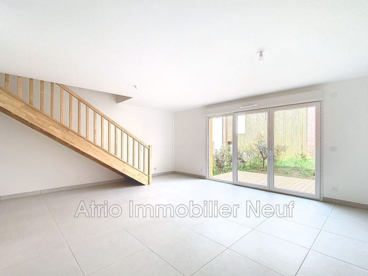 Maison à vendre - 4 pièces - 77m2 - Saint-Laurent-Du-Var (06700)
