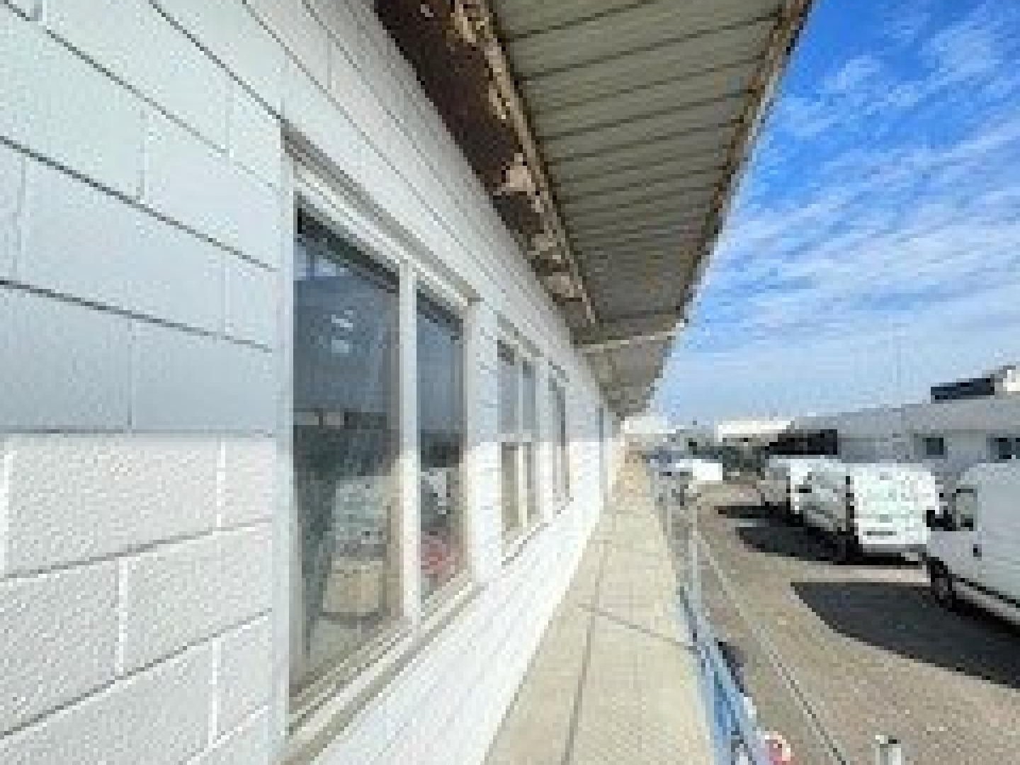Bureaux 15 pièces 1780 m²