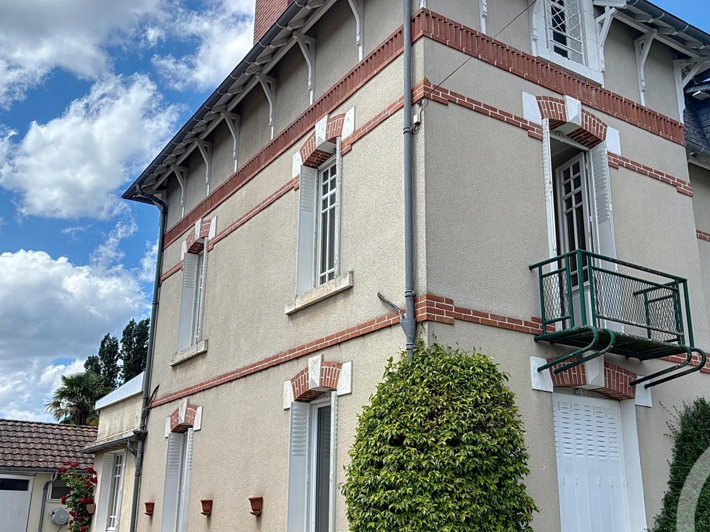 Maison à vendre - 7 pièces - 235m2 - Montpon-Ménestérol (24700)