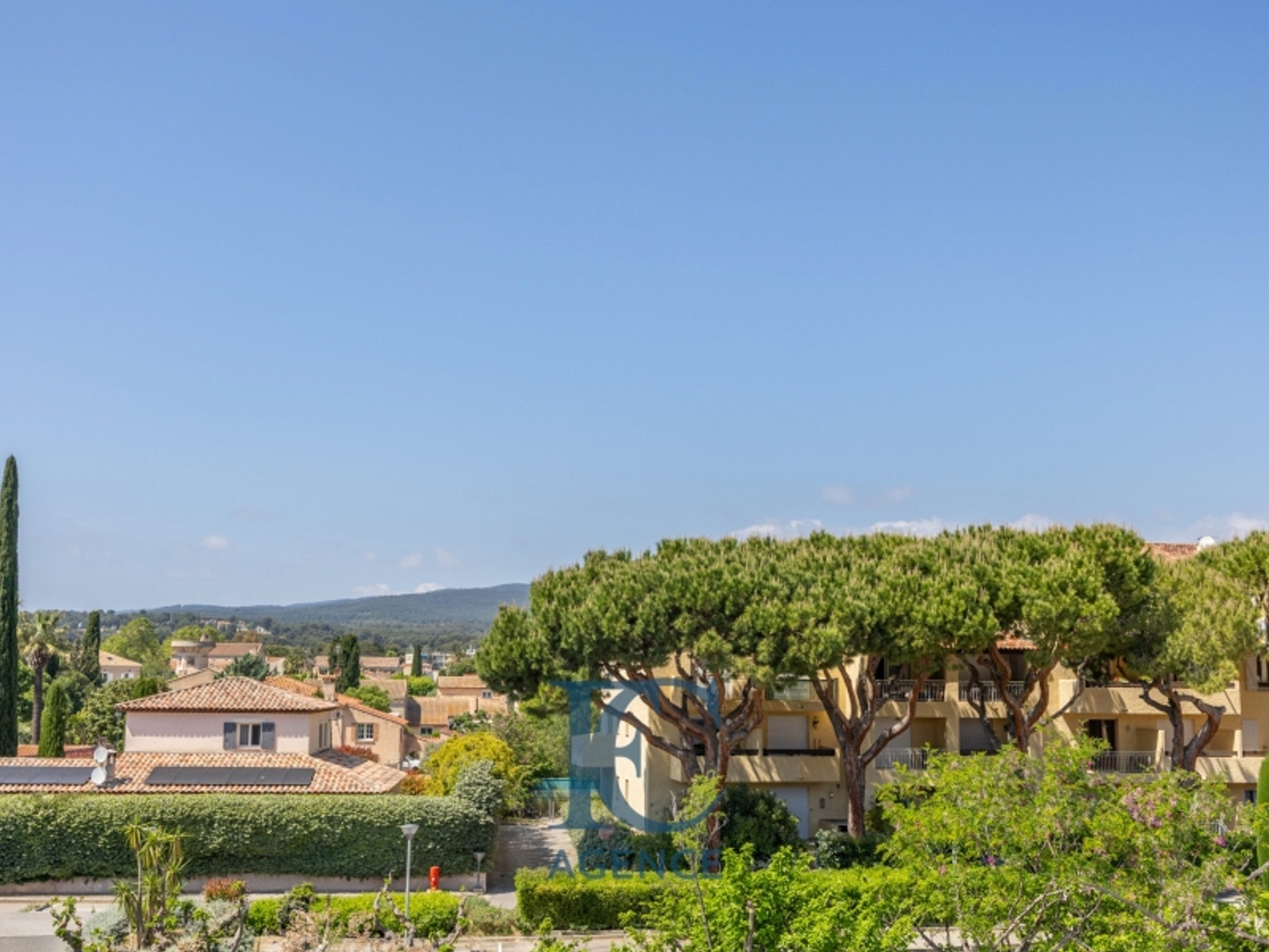 Saint-Cyr-sur-Mer : Appartement T3 de 63 m2 proche plages et commerces