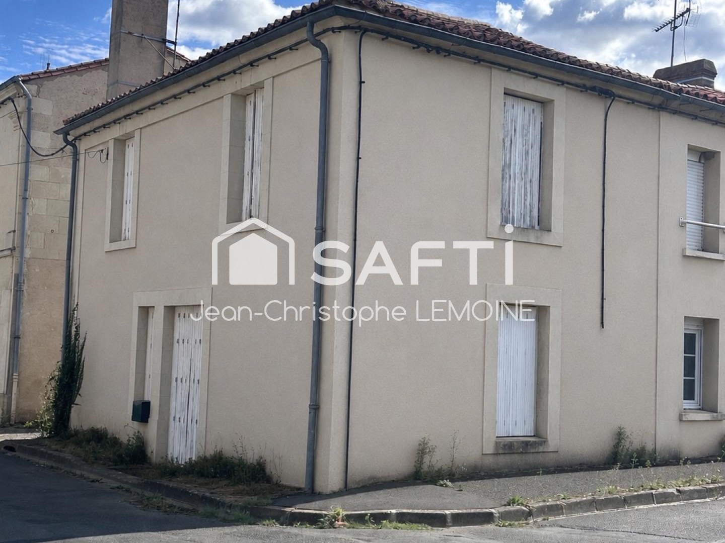 Maison sur deux niveaux à rénover 75 m2
