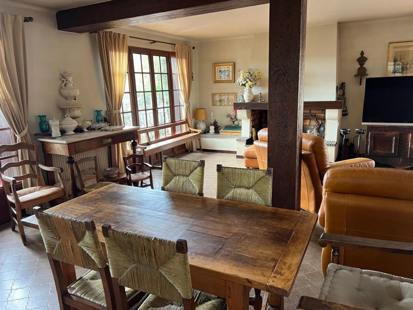 Appartement à vendre - 6 pièces - 139m2 - Aix-En-Provence (13100)