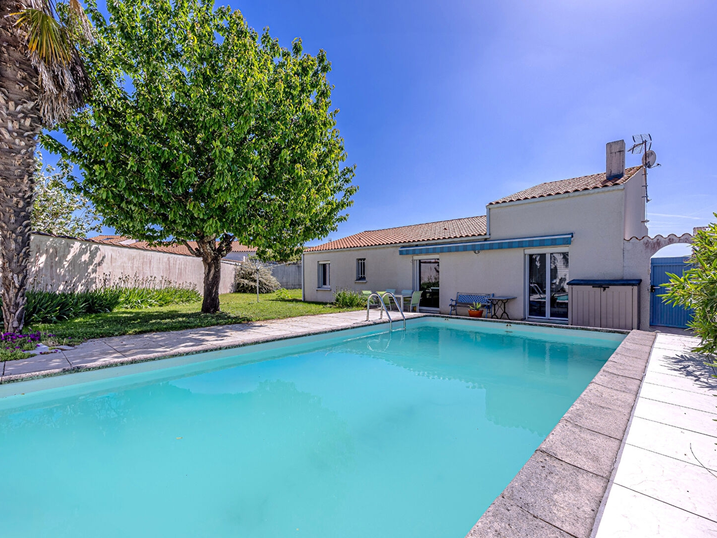 Maison à vendre - 4 pièces - 150m2 - Périgny (17180)