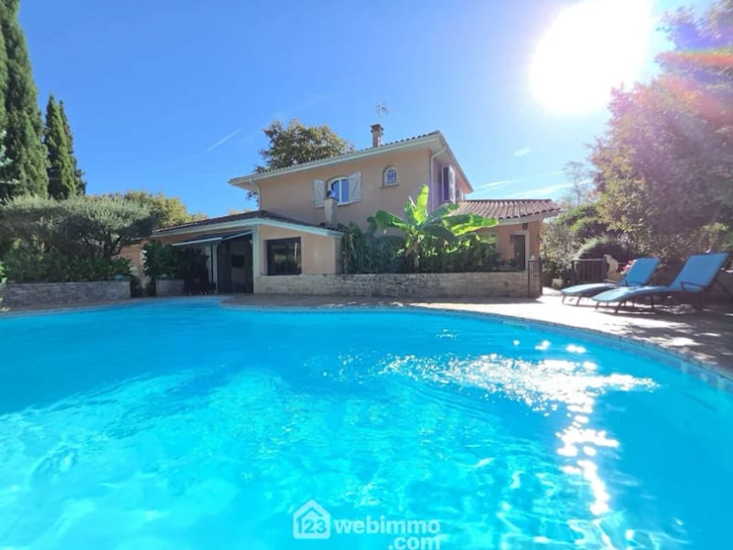 Villa 6 pièces 220 m²
