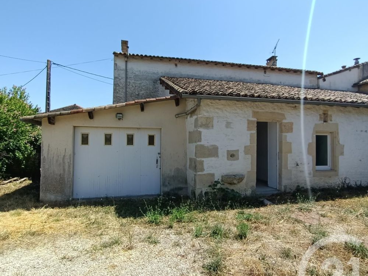 Maison à vendre - 5 pièces - 228m2 - Valdelaume (79110)