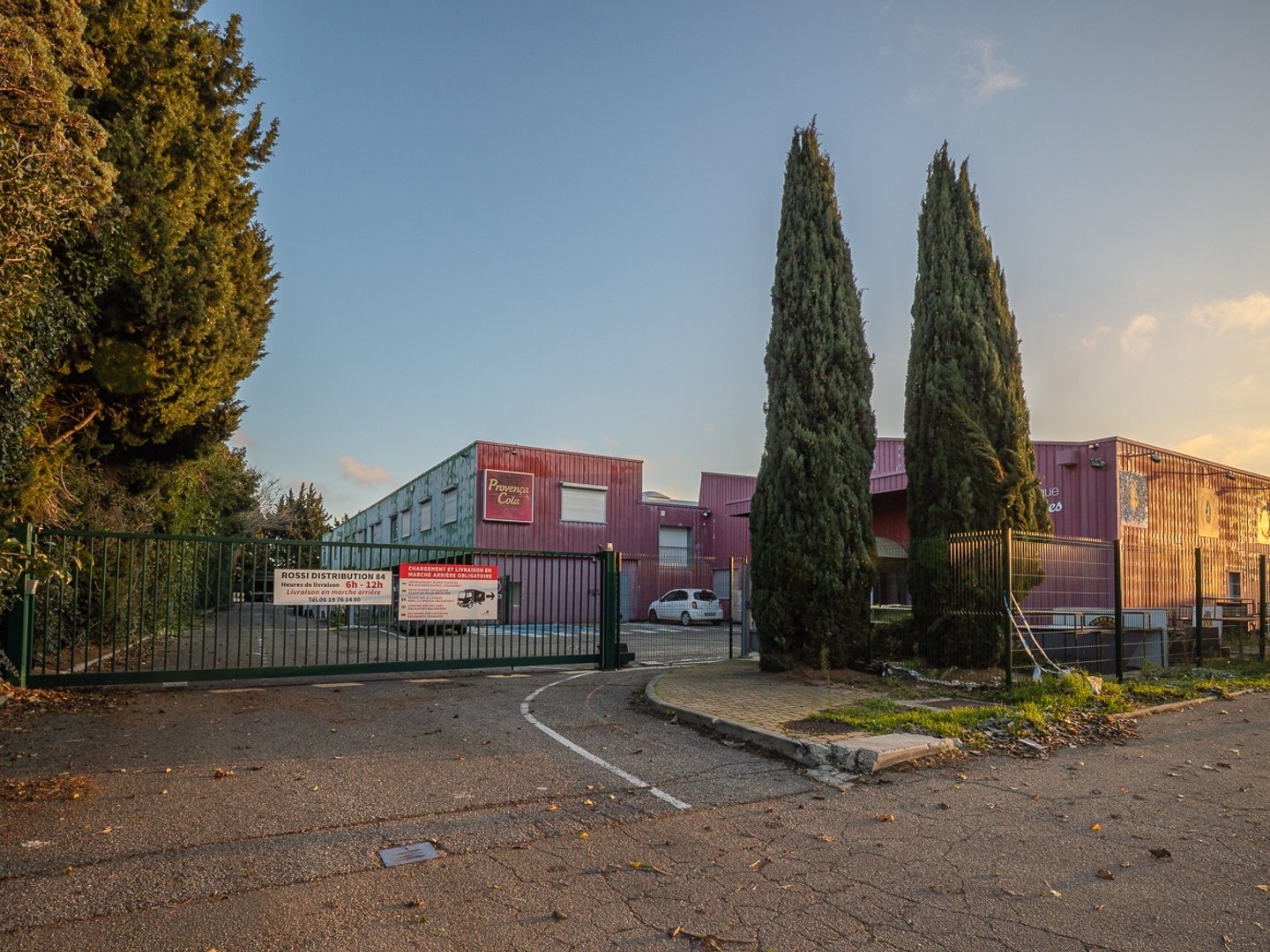 Locaux à vendre - 2900m2 - Avignon (84000)