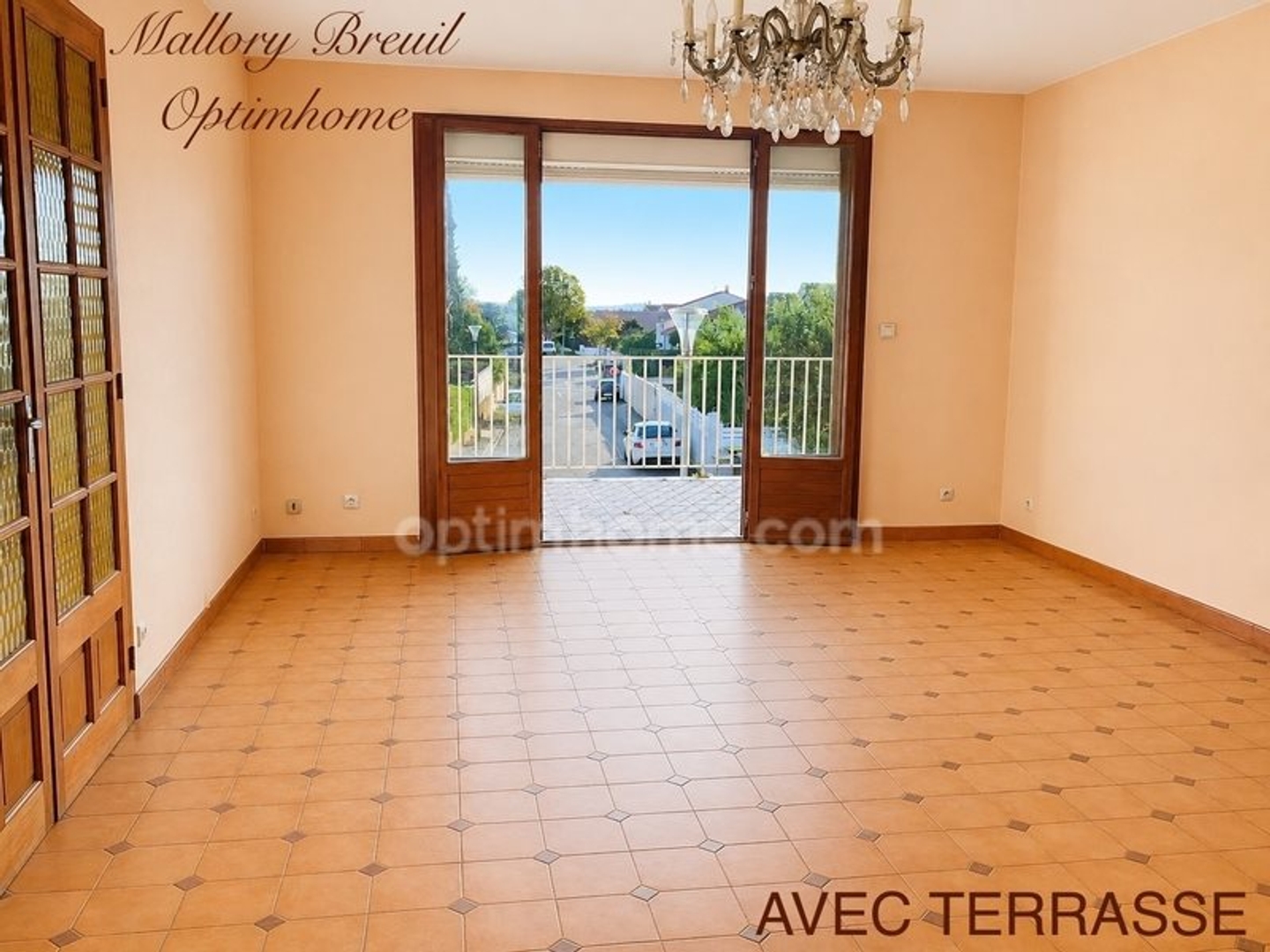 Villa 9 pièces 190m2 avec garage et jardin à MONTBLANC (34290)
