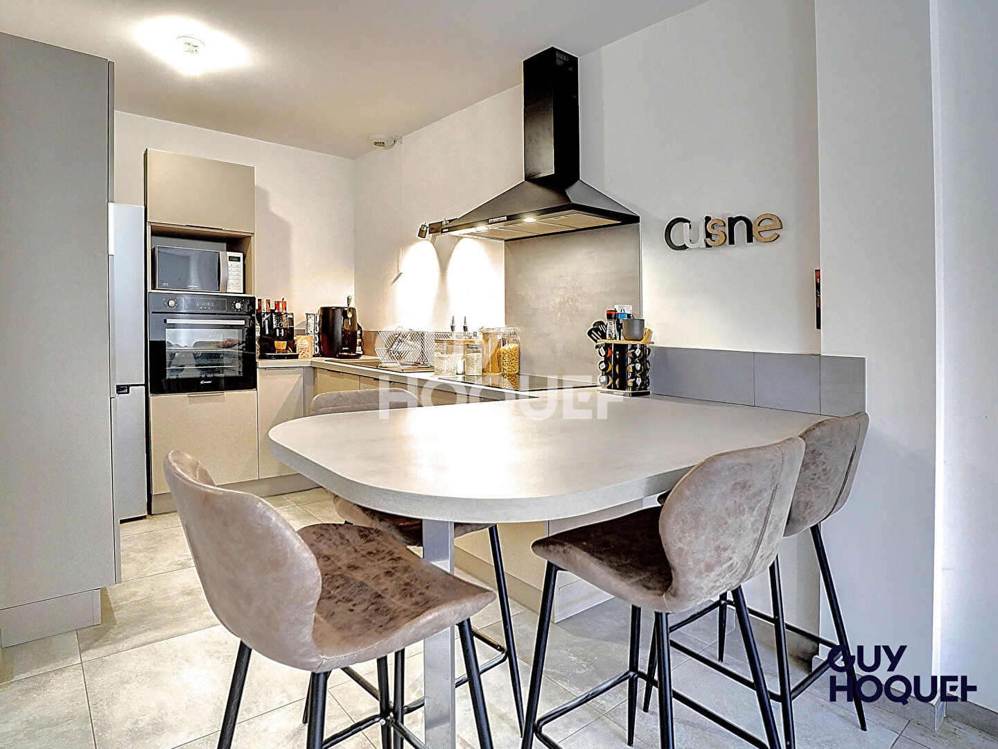 Appartement Saint Denis Les Bourg 2 pièce(s) 49 m2