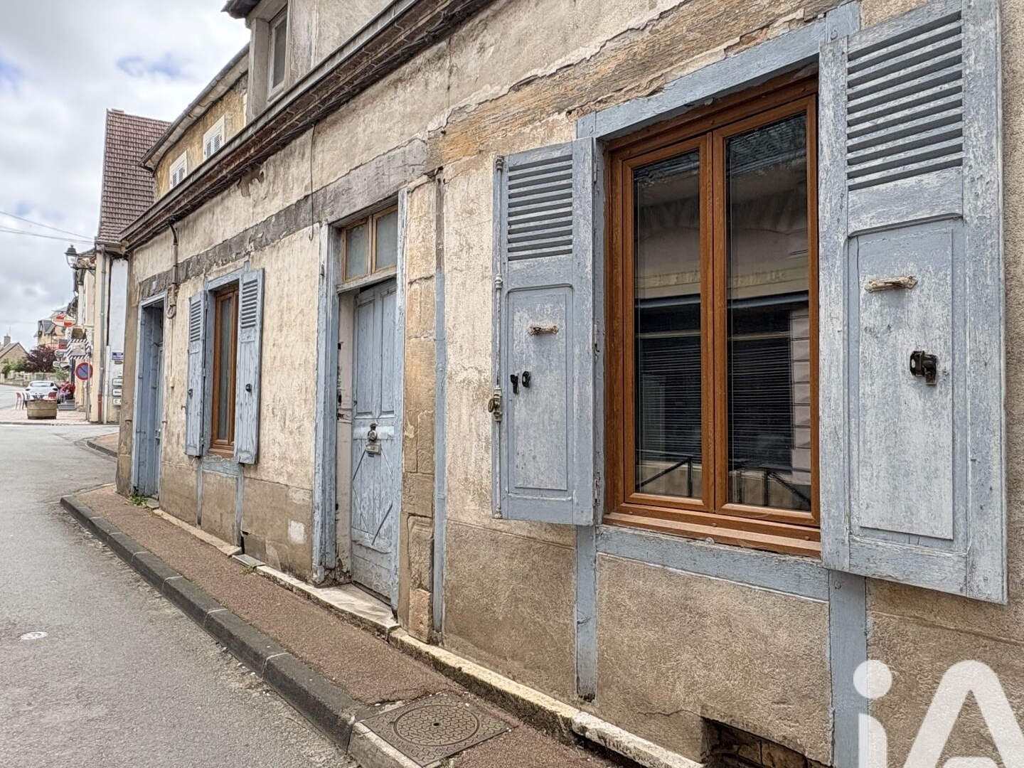 Maison à vendre - 4 pièces - 98m2 - Ainay-Le-Château (03360)