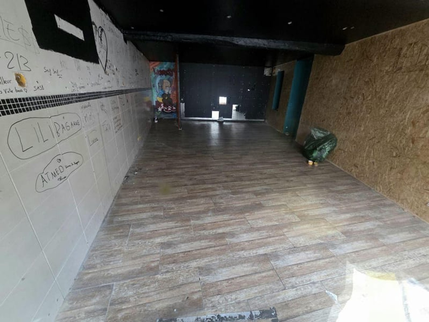 Magasin à vendre - 70m2 - Louvres (95380)
