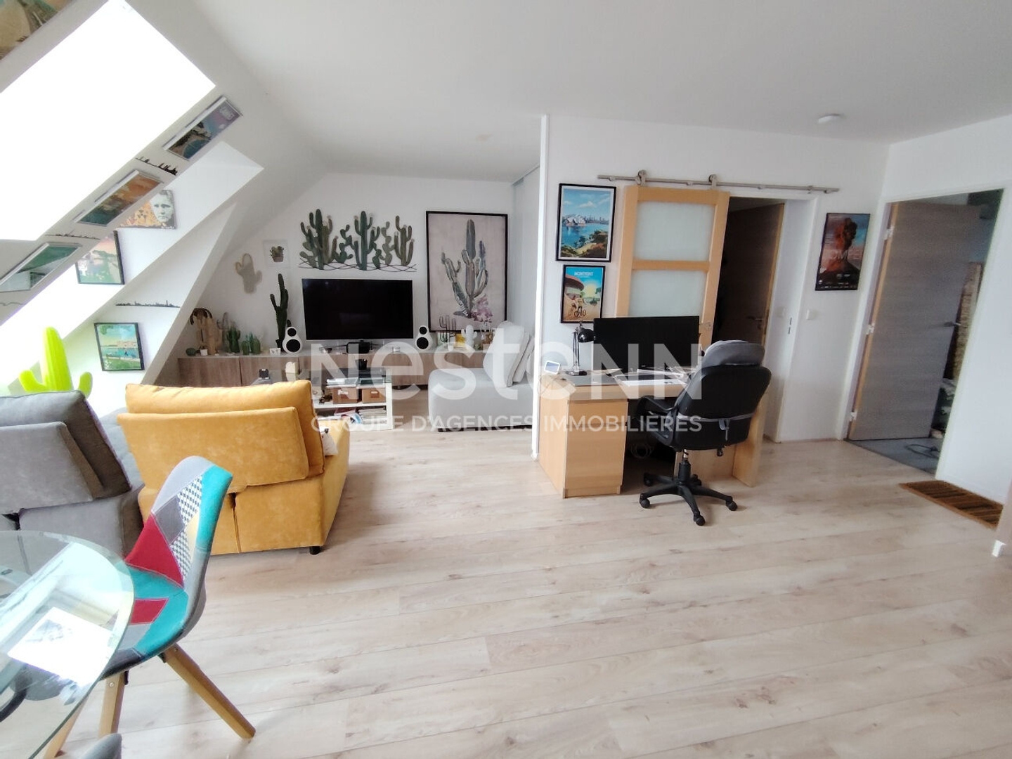 A VENDRE MONTIGNY LE BX LE VILLAGE GRAND 3 PIECES DE 82M² EN DERNIER ETAGE AVEC ASCENSEUR