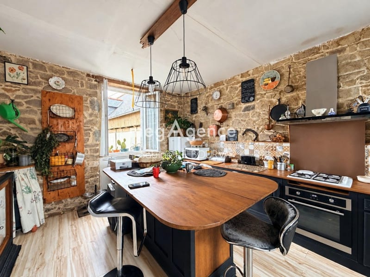 Maison à vendre - 7 pièces - 137m2 - Louargat (22540)