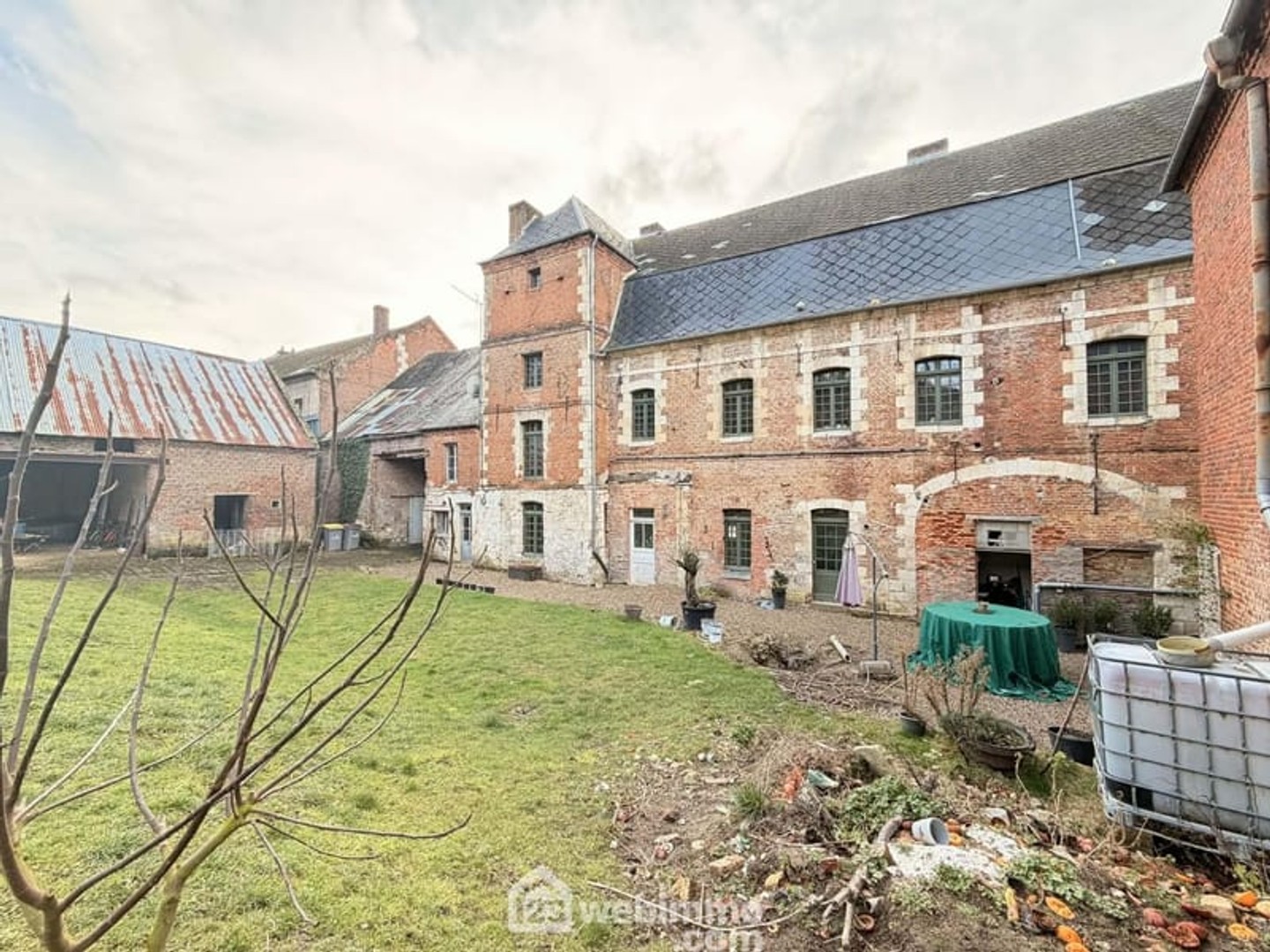 Maison 21 pièces 570 m²