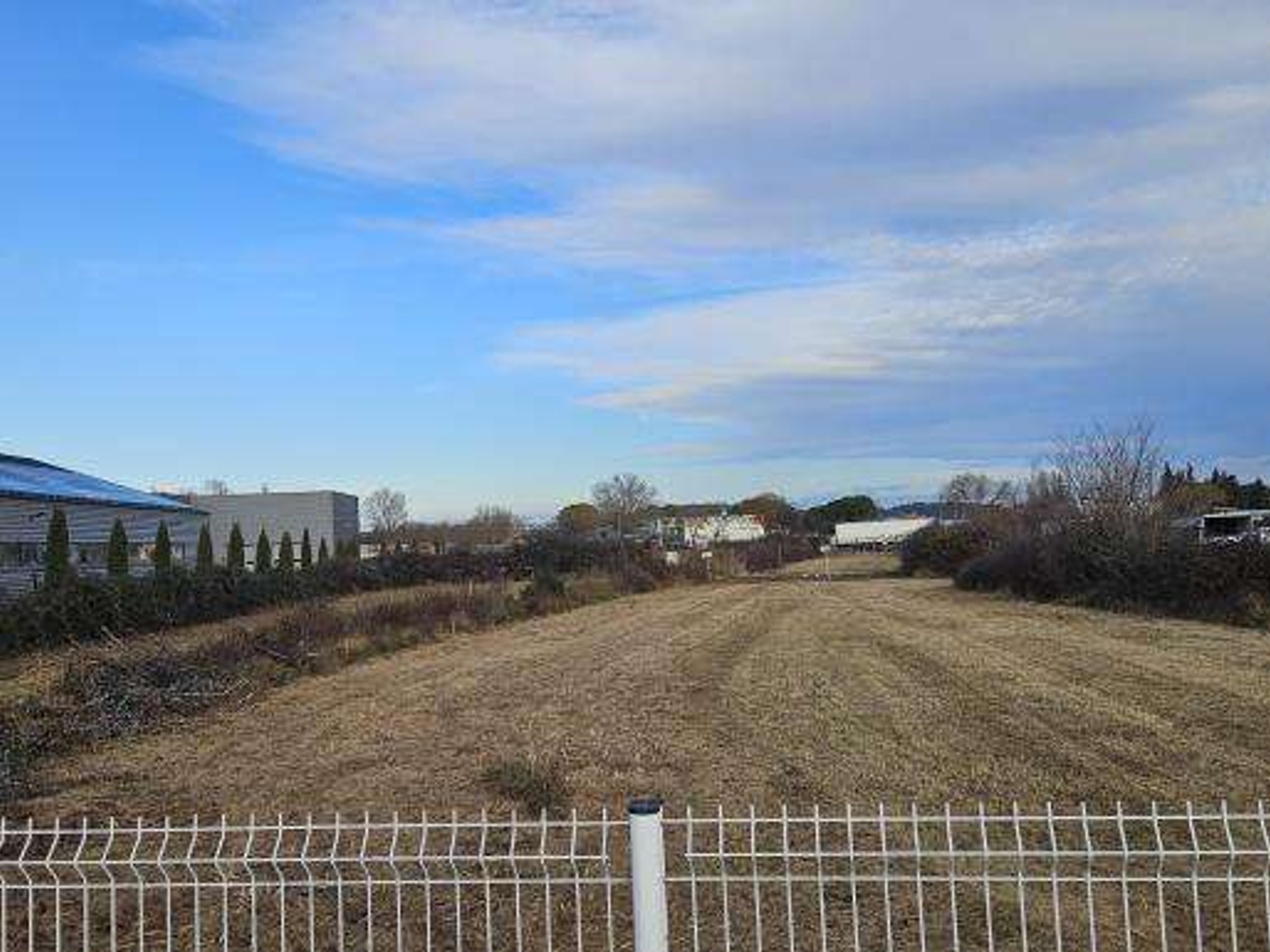 Locaux à vendre - 5097m2 - Entraigues-Sur-La... (84320)