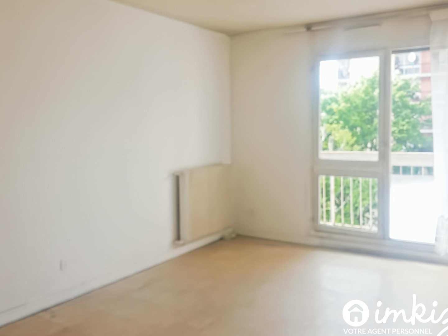 studio  33m2 avec loggia  isolée