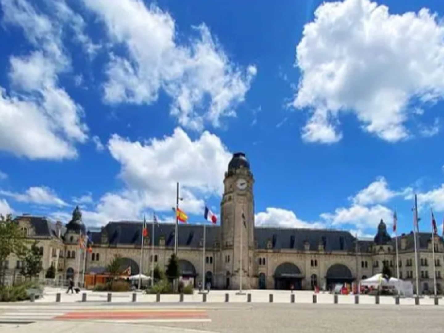 Locaux à vendre - 2 pièces - 54m2 - La Rochelle (17000)