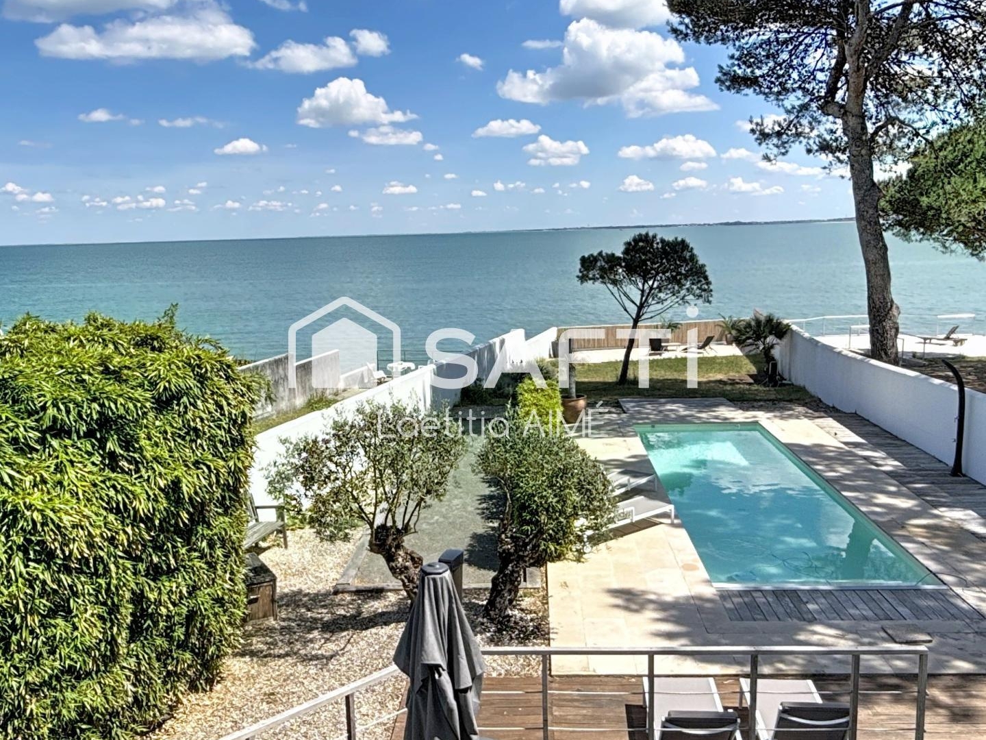 VILLA D'EXCEPTION AVEC VUE MER PANORAMIQUE, 4 CHAMBRES, PISCINE ET GARAGE