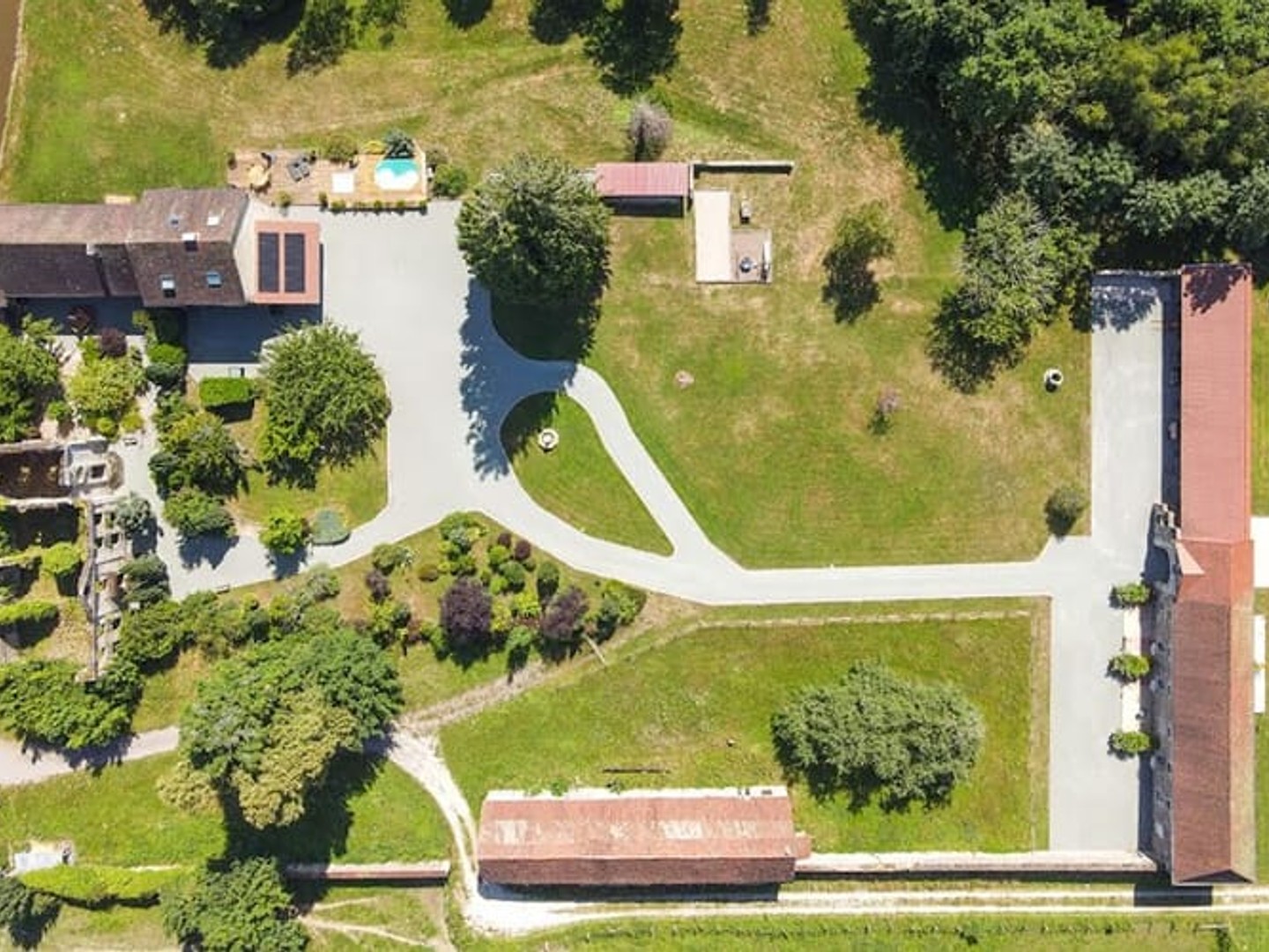 Propriété 16 pièces 492 m²